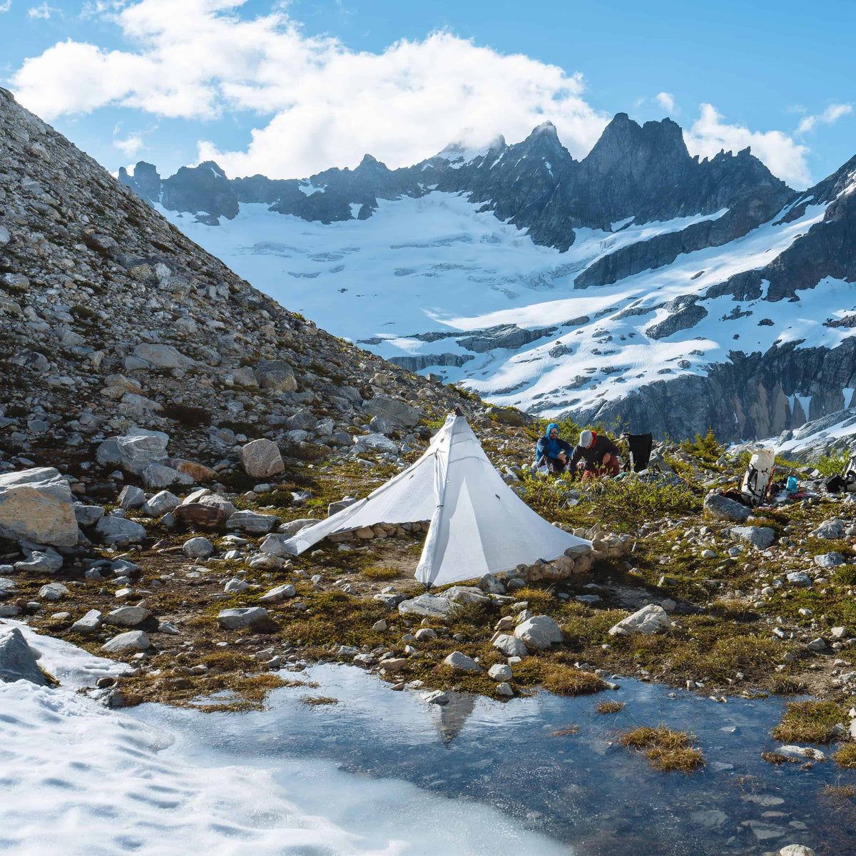 Exterior shot of Hyperlite Mountain Gear's UltaMid 2 Ultralight Pyramid Tent